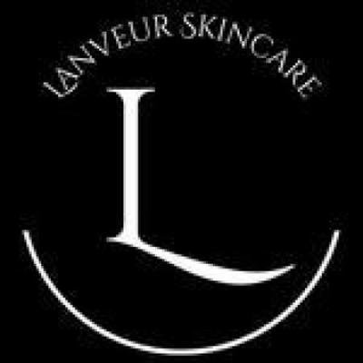 Rejuvenate Your Neck with Lanveur Skincare: The Definitive Solution for Youthful, Wrinkle-Free Skin