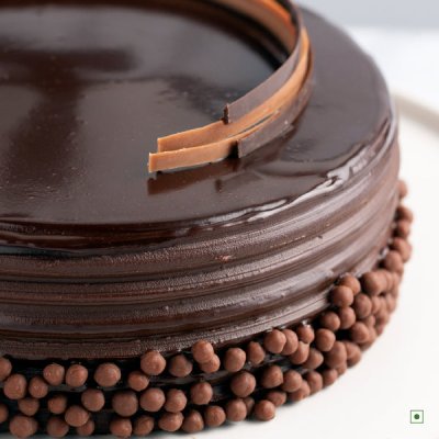 Discover the chocolate truffle cake Online at the Best Prices in India | Theobroma
